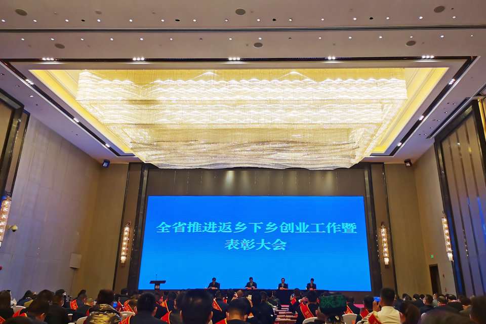 封面.jpg 封面.jpg